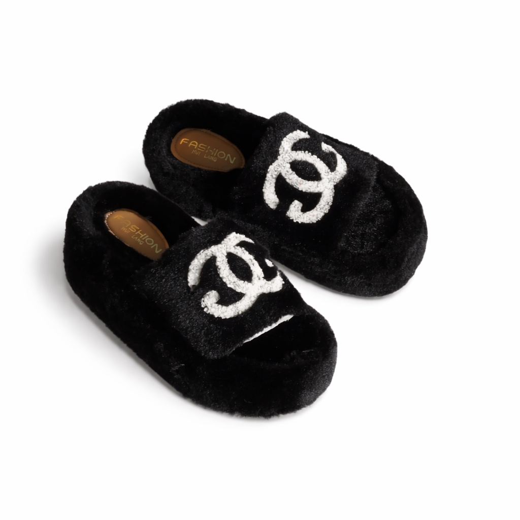 Chanel black faux-fur slides | Black
