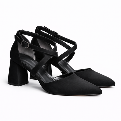 Block heel court shoes