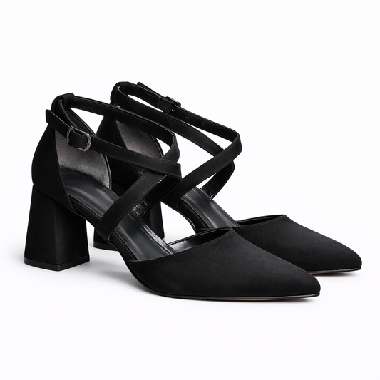 Block heel court shoes